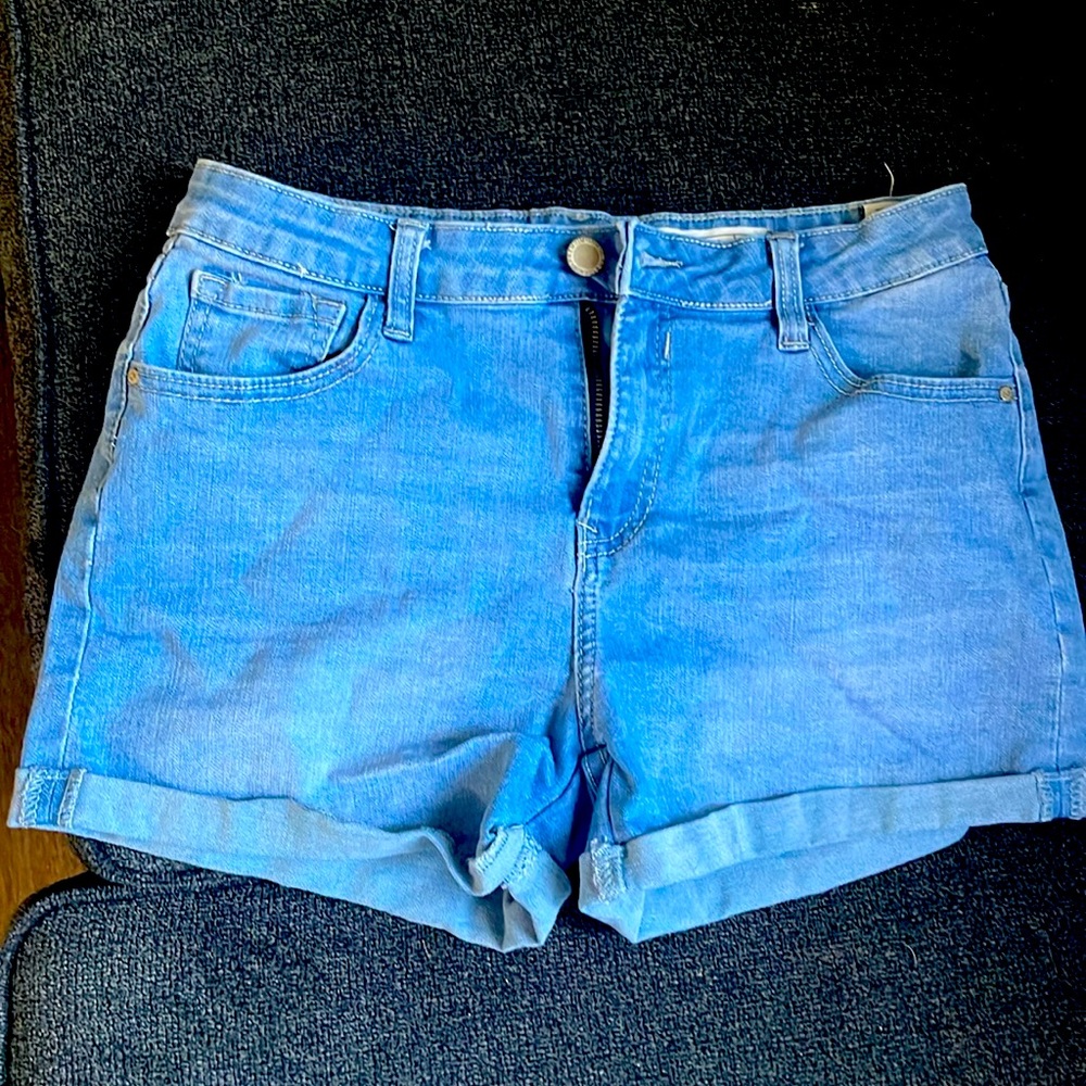 Jeans shorts mid rise!!!